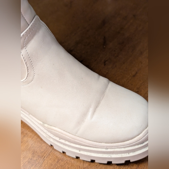 Beautiful cream modern knee high boots | Vero Moda Era Boots | size 39/8 - Picture 9 of 9